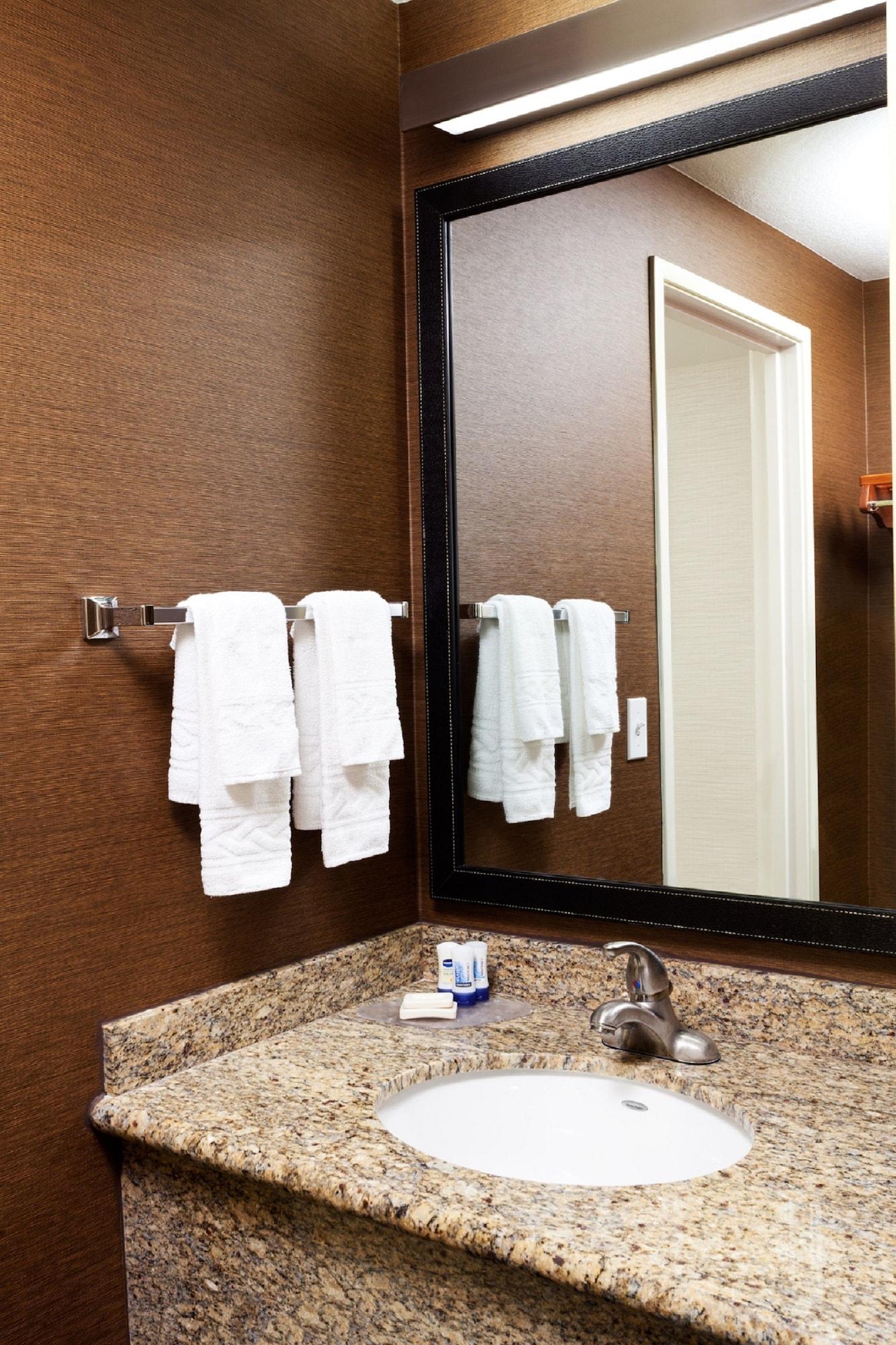 Hotel Country & By Radisson, Airport, Az