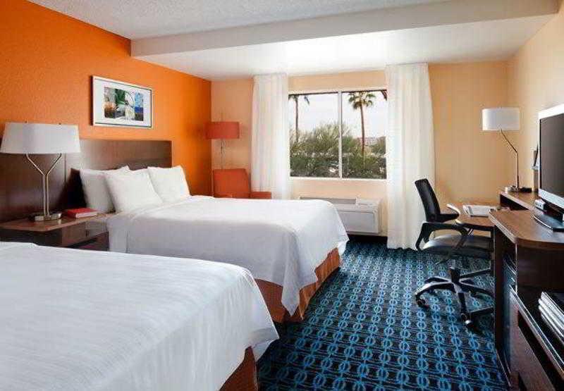 Country & By Radisson, Airport, Az Hotel