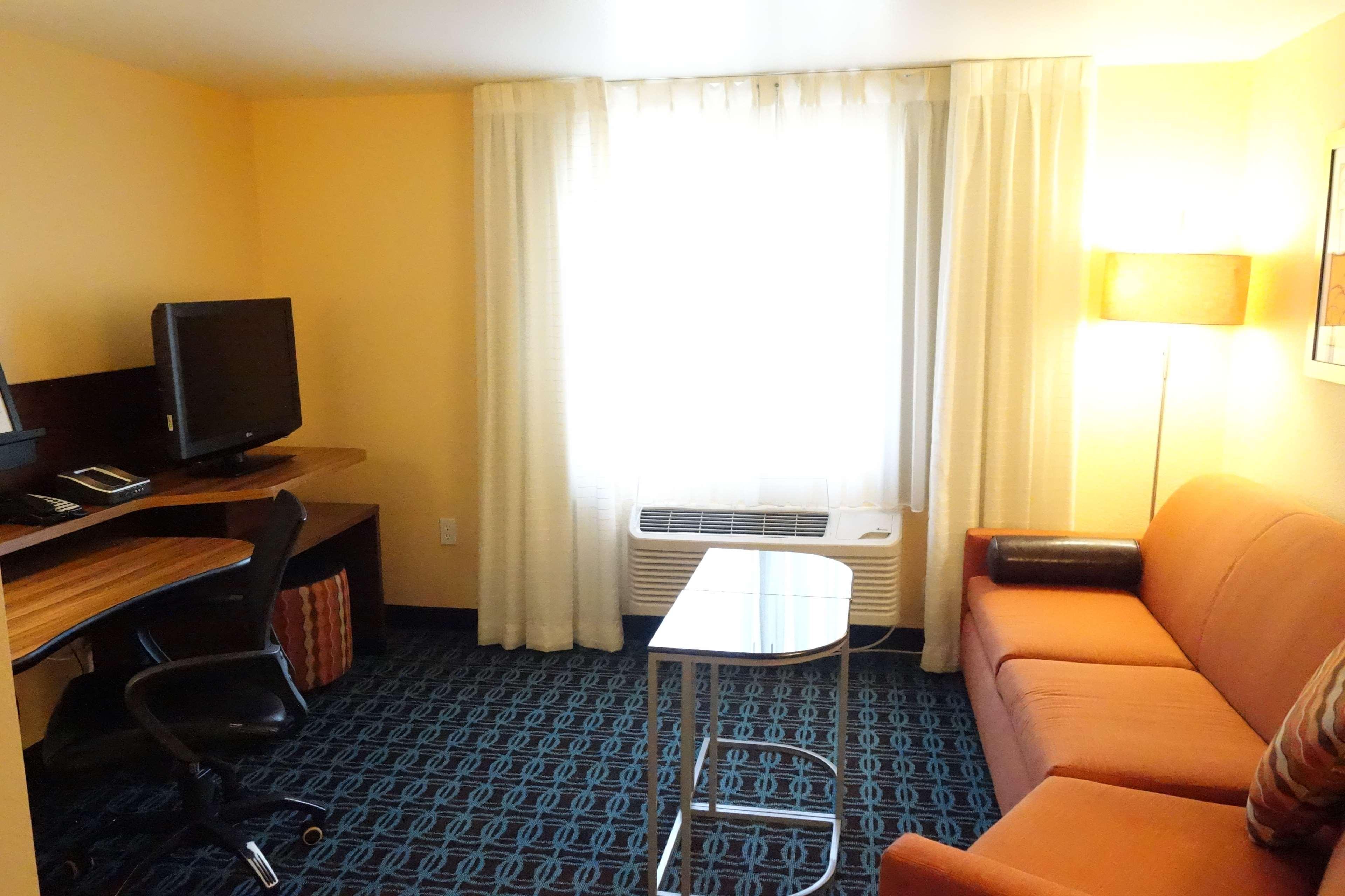 Hotel Country & By Radisson, Airport, Az