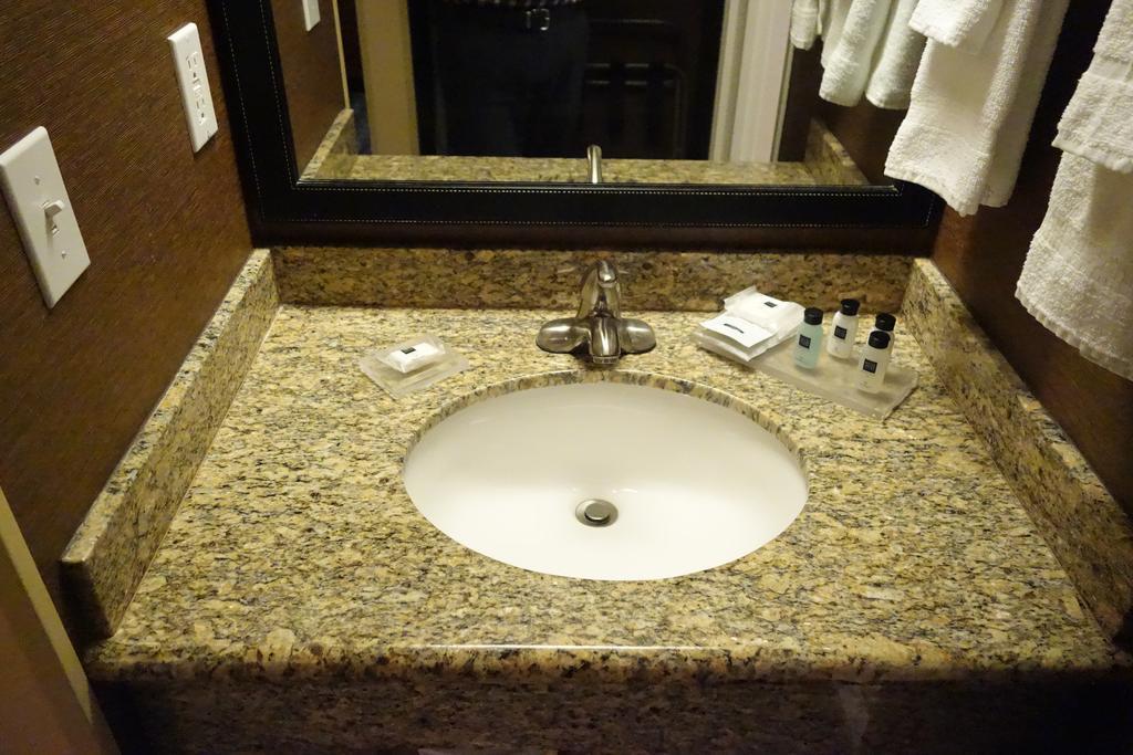 Hotel Country & By Radisson, Airport, Az Phoenix
