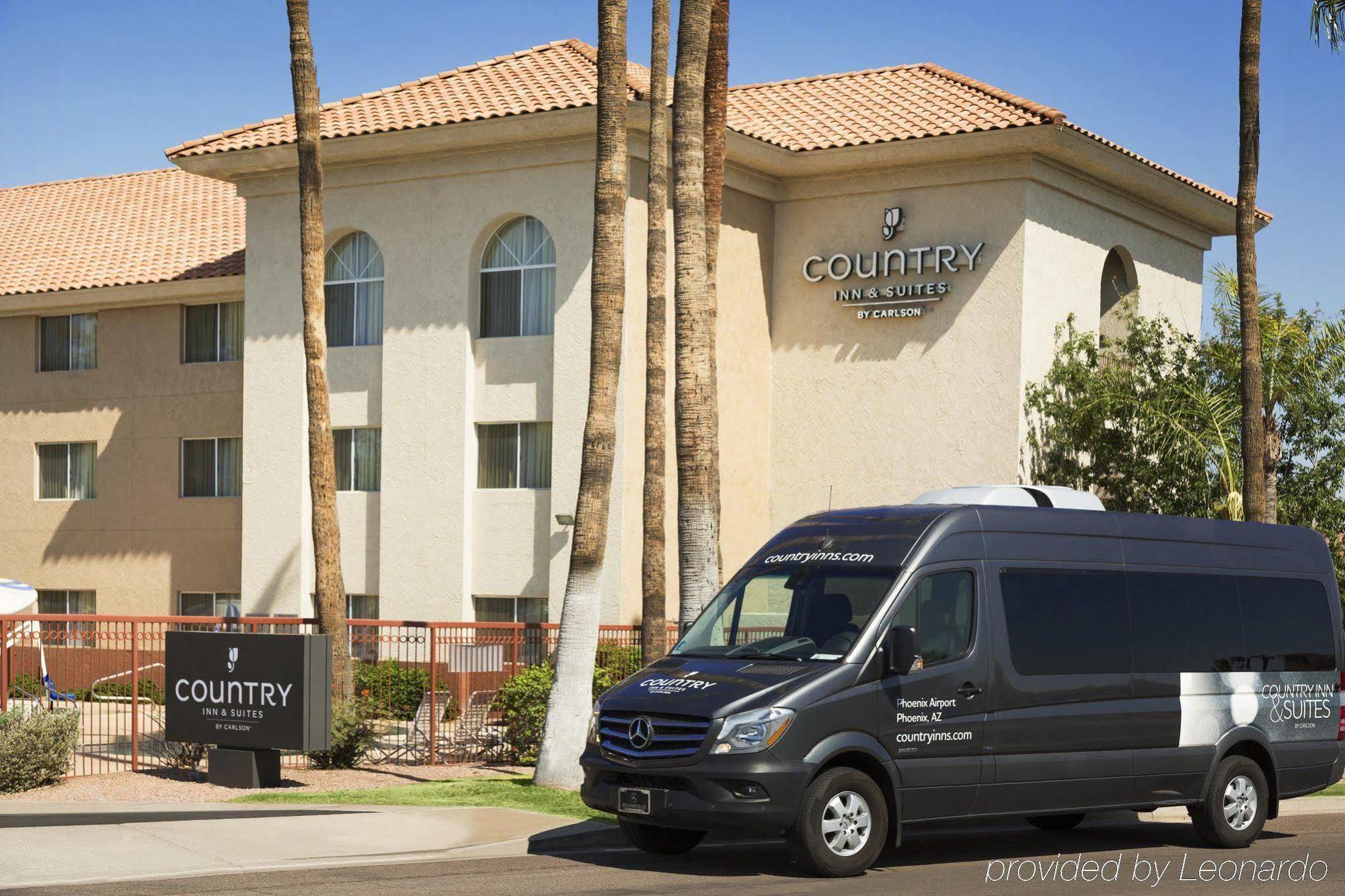 Country & By Radisson, Airport, Az 3*