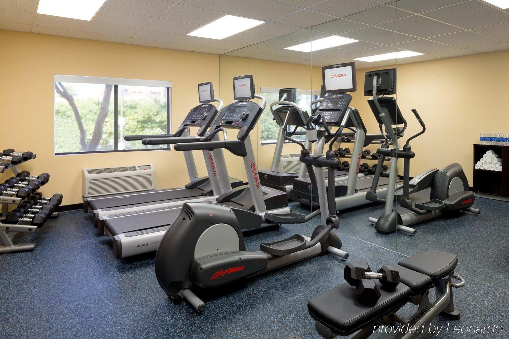 Country & By Radisson, Airport, Az 3*