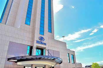 Hotel Country & By Radisson, Airport, Az 3*