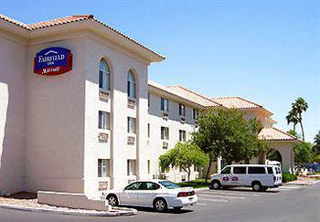 Hotel Country & By Radisson, Airport, Az 3*